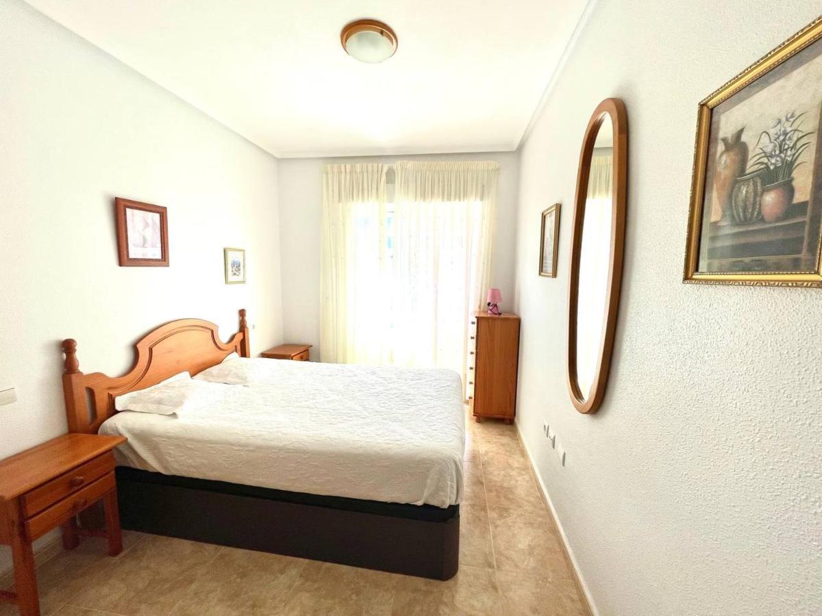 El Terremoto Apartment Torrevieja Buitenkant foto