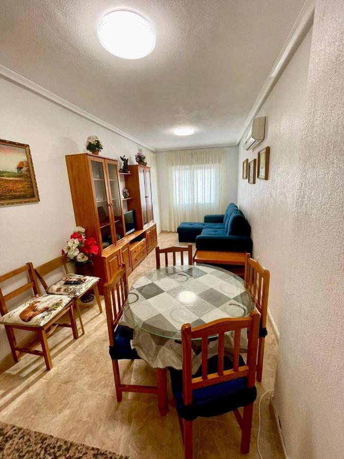 El Terremoto Apartment Torrevieja Buitenkant foto