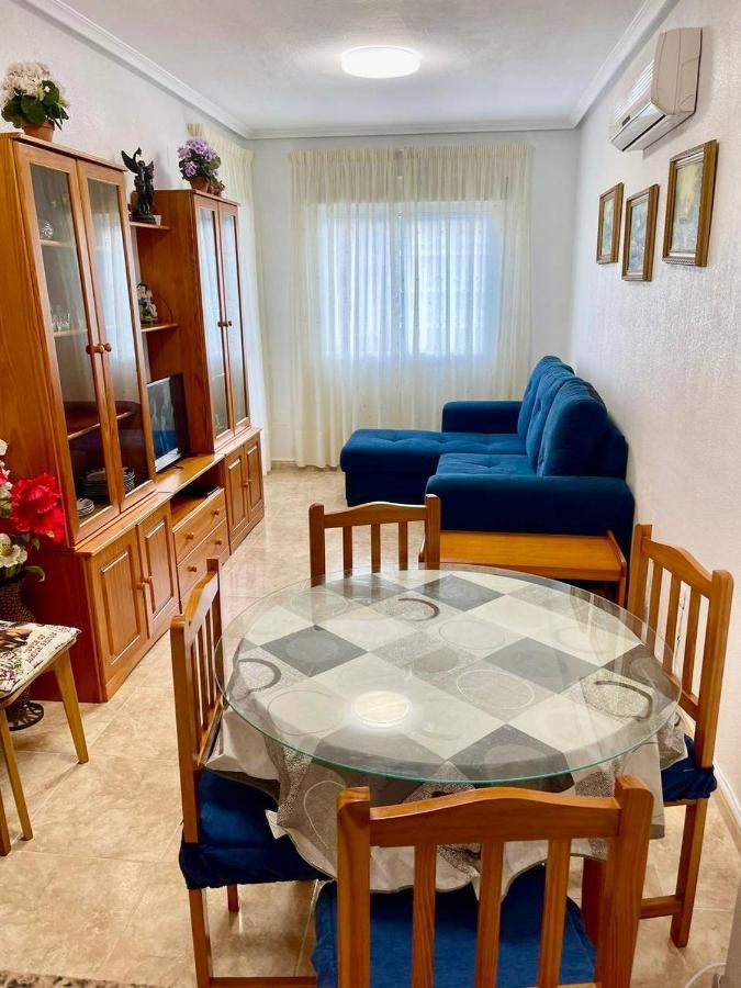 El Terremoto Apartment Torrevieja Buitenkant foto